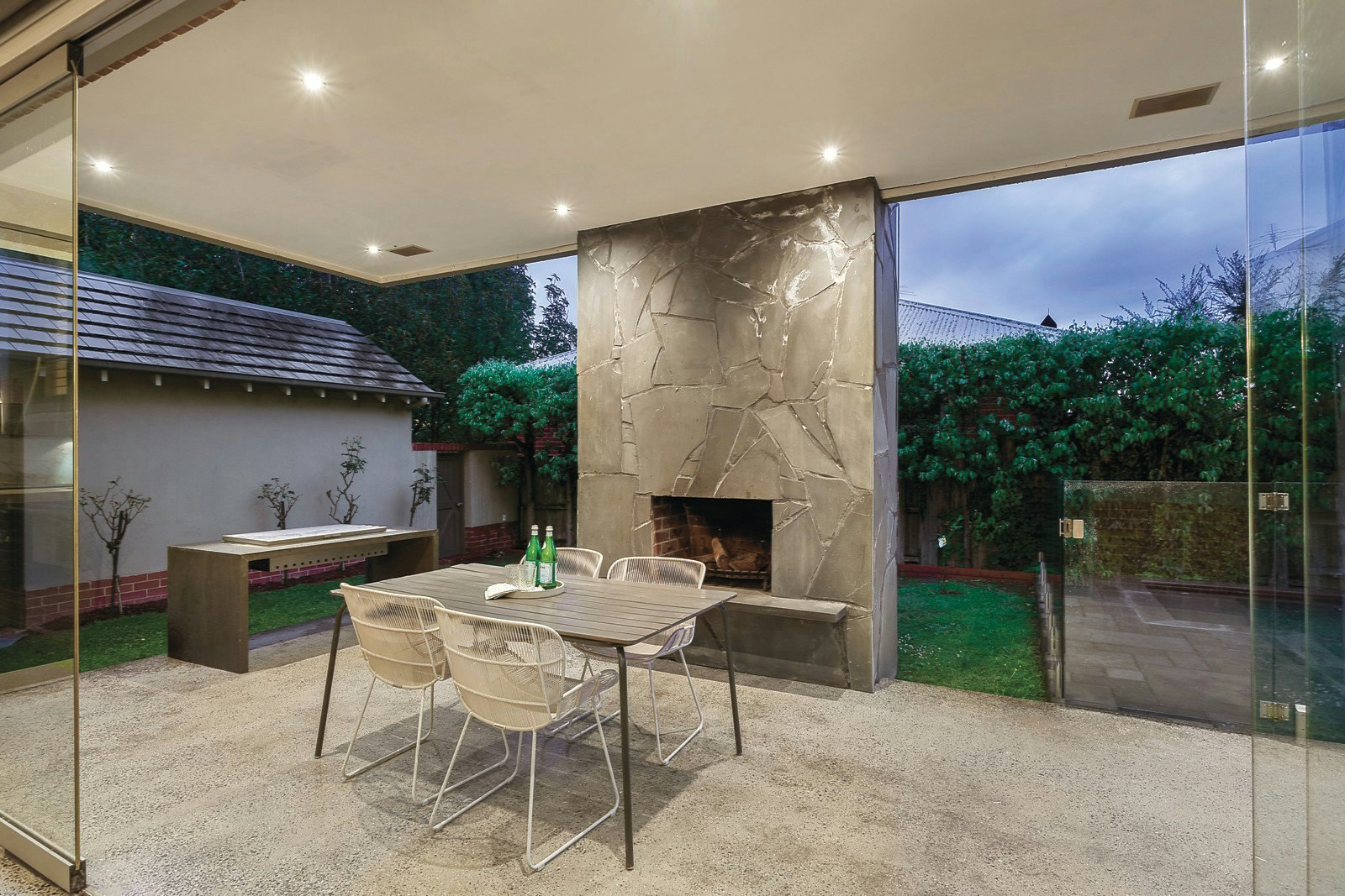 10 Elphin Grove, Canterbury, VIC