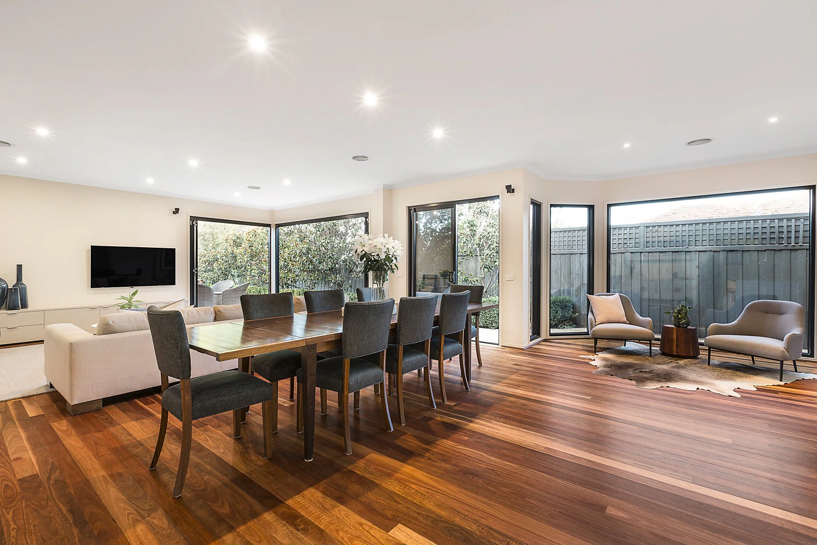 2 Barnard Grove, Kew, VIC