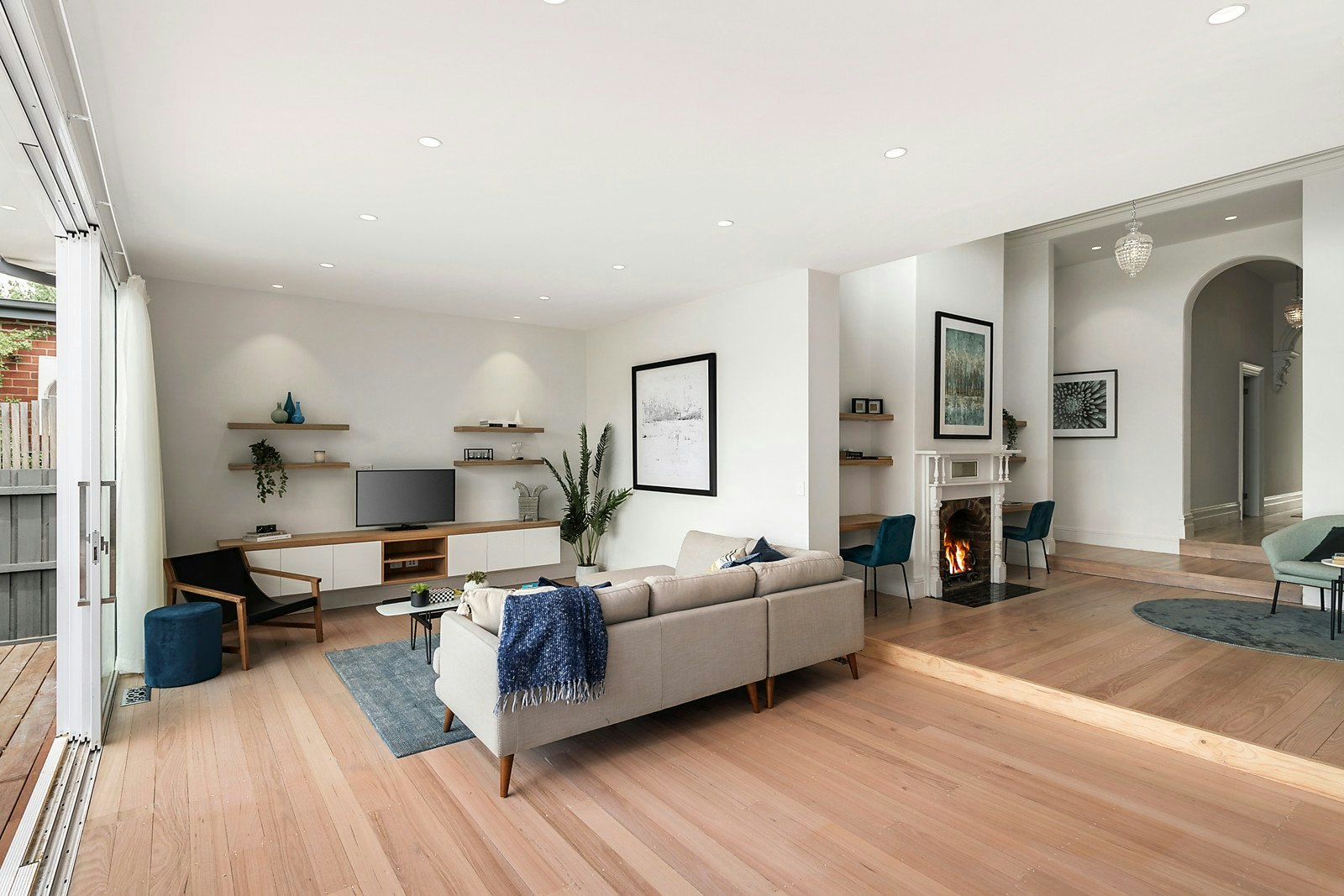 28 Lyndhurst Crescent, Hawthorn, VIC