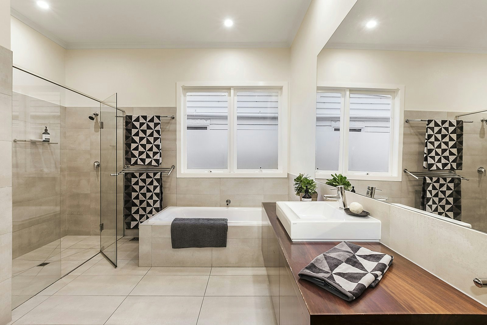 22 Stanley Avenue, Hawthorn East, VIC