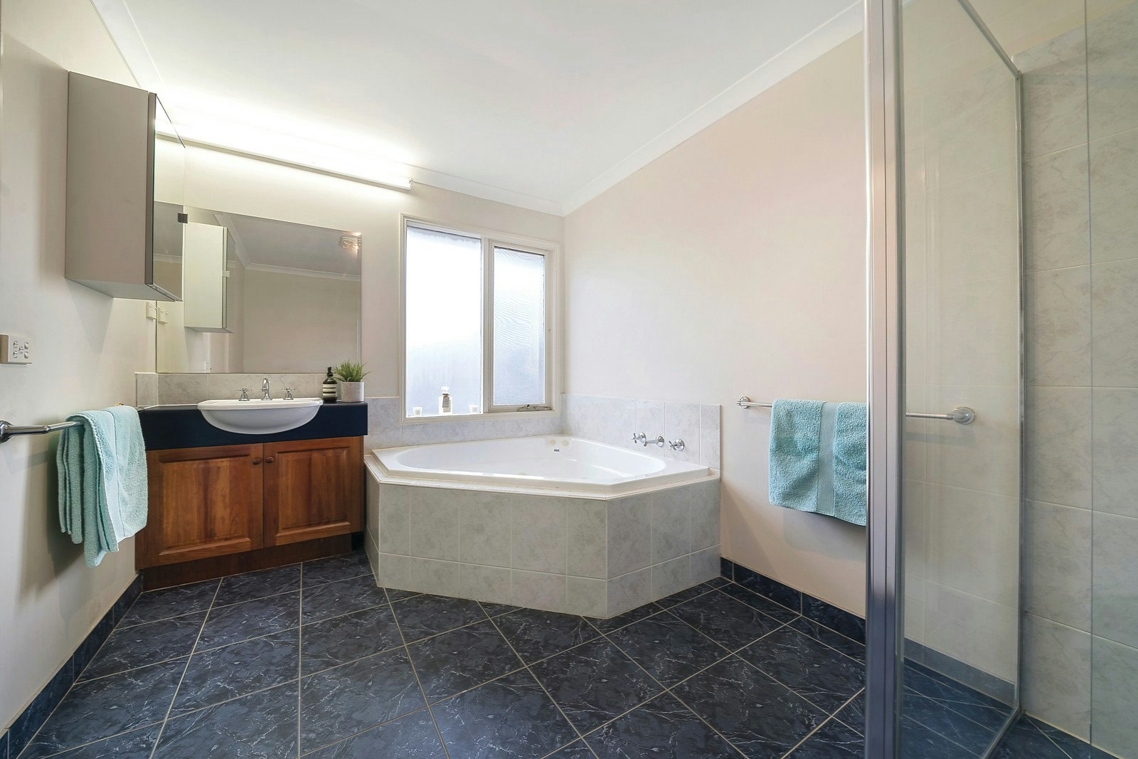 194 Bluff Road, Sandringham, VIC