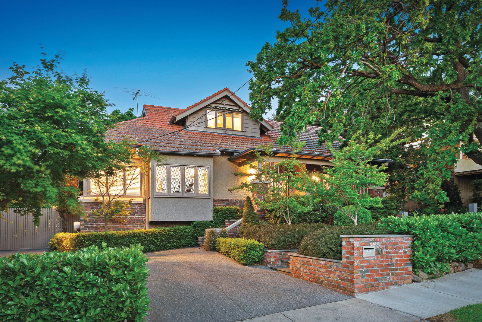 10 Benwerrin Road, Surrey Hills - Thumbnail 2