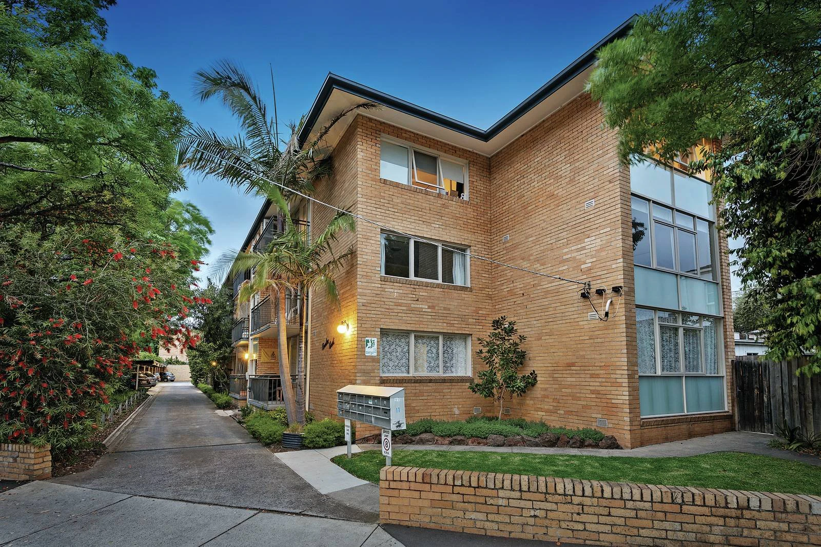 2/11 Cheel Street, Armadale, VIC