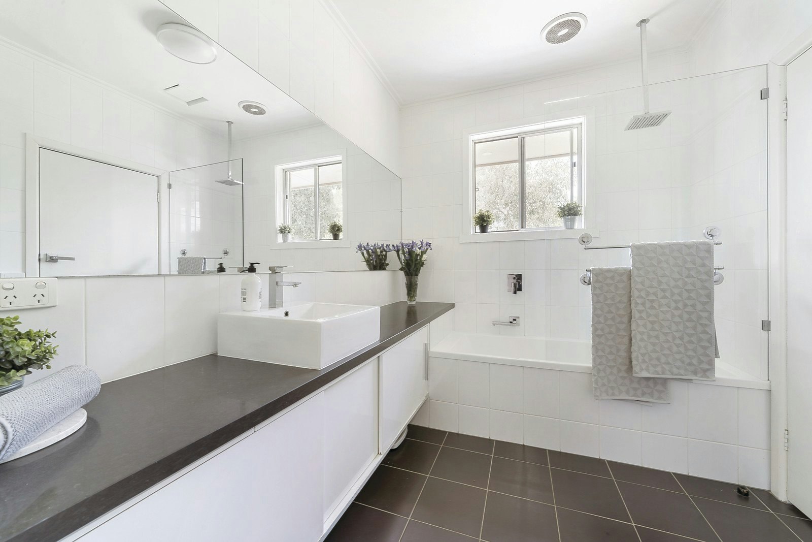 8 Kefford Court, Mont Albert North, VIC