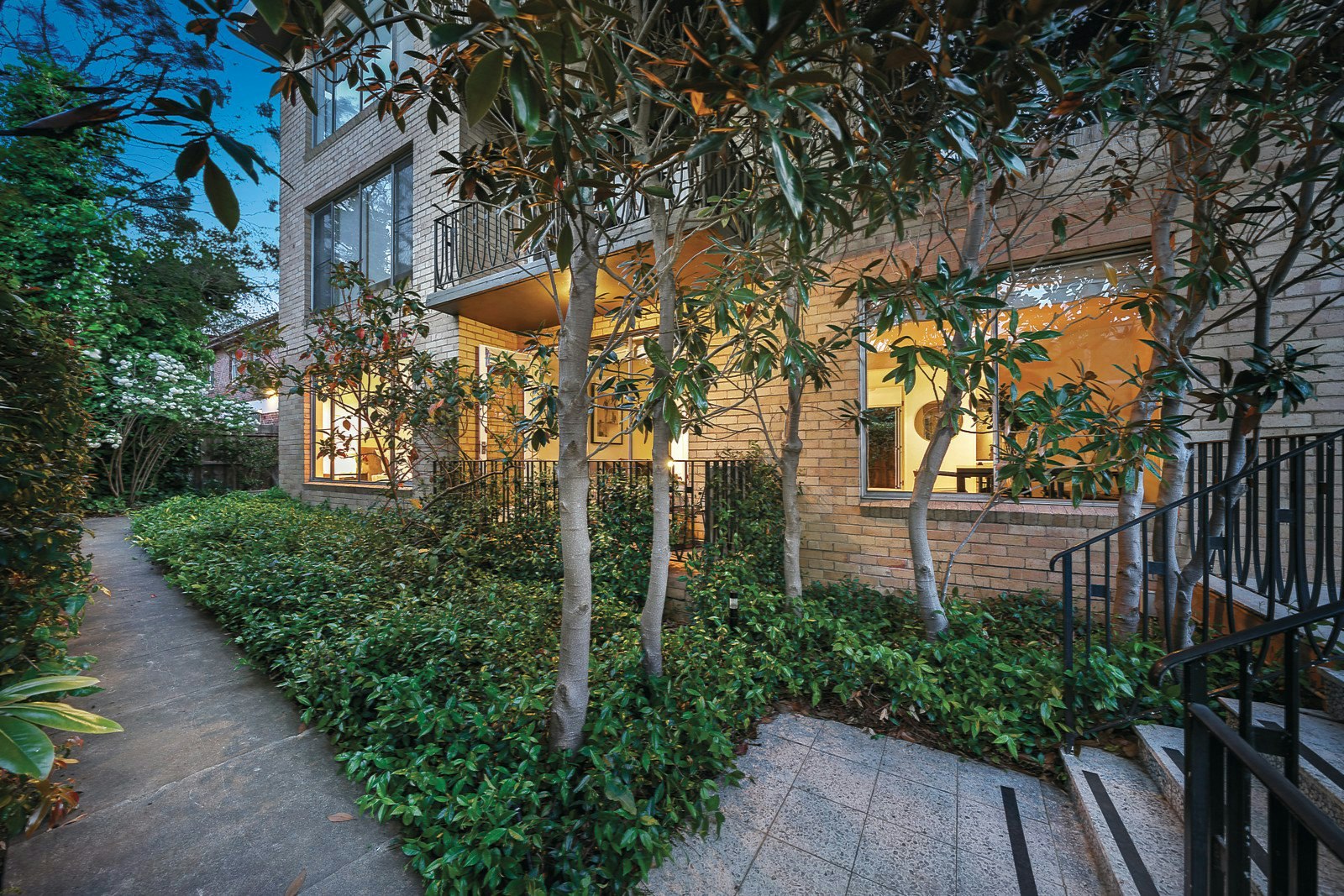 2/3 Lansell Court, Toorak, VIC