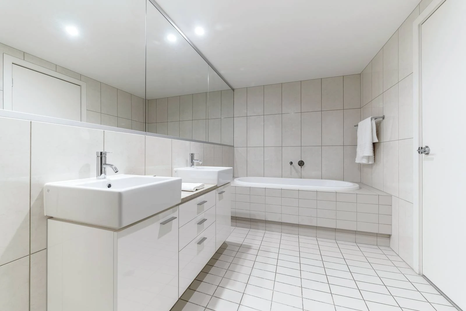 101/55 Chaucer Crescent, Canterbury, VIC