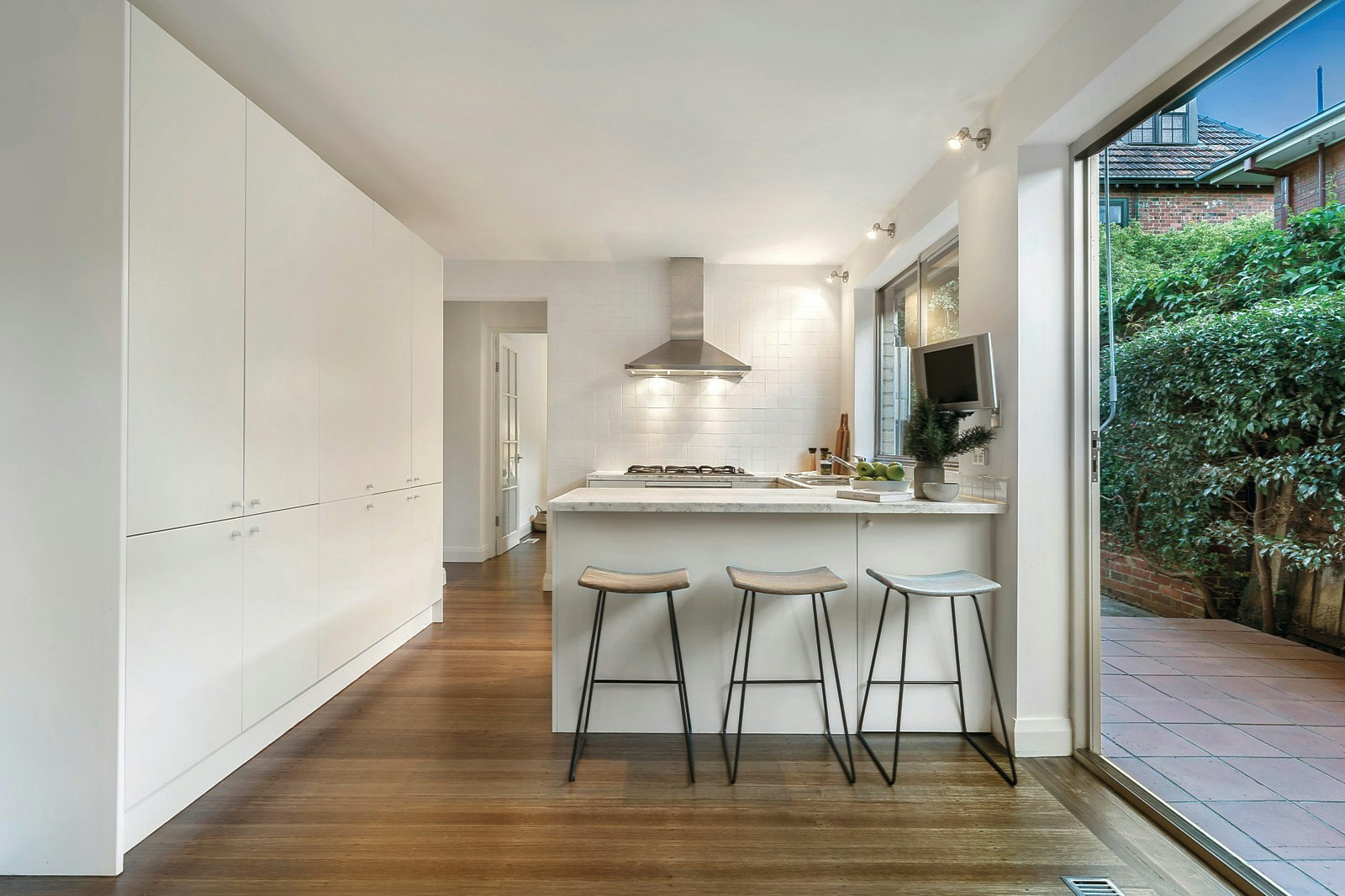 2/3 Lansell Court, Toorak, VIC