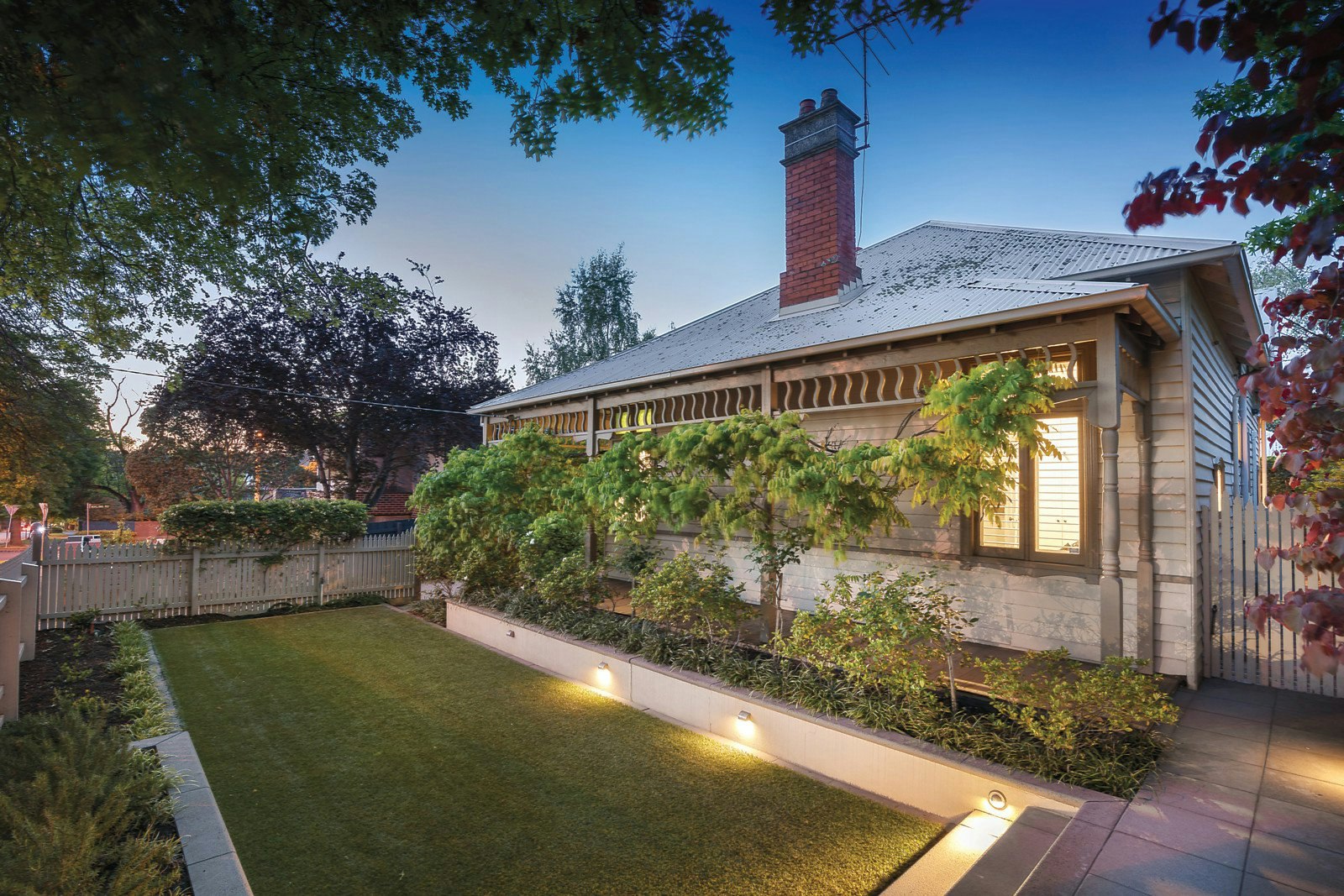 1/145 Prospect Hill Road, Canterbury, VIC