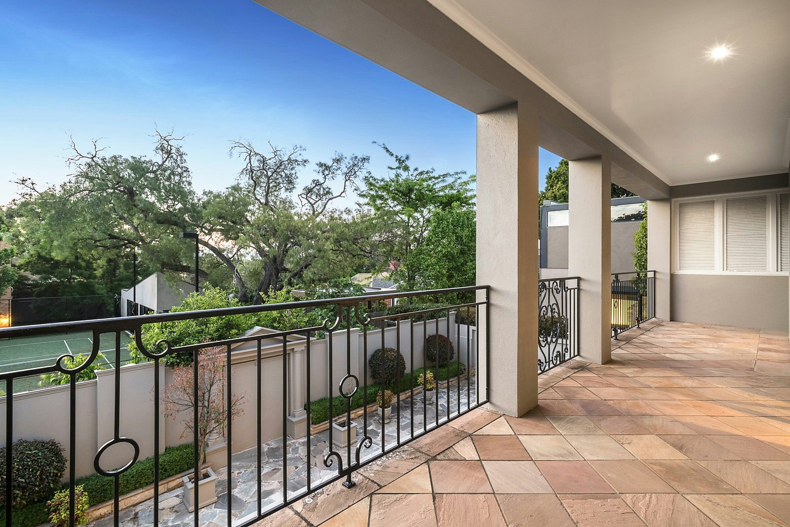 3 Balmerino Avenue, Toorak, VIC