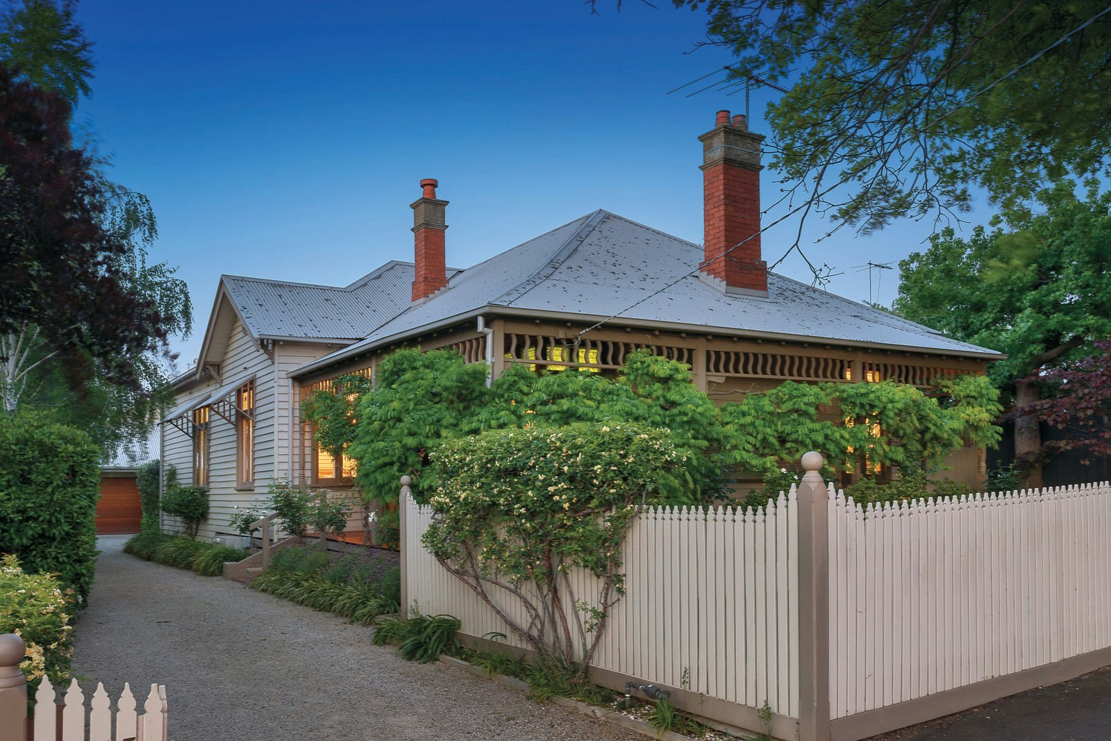 1/145 Prospect Hill Road, Canterbury, VIC