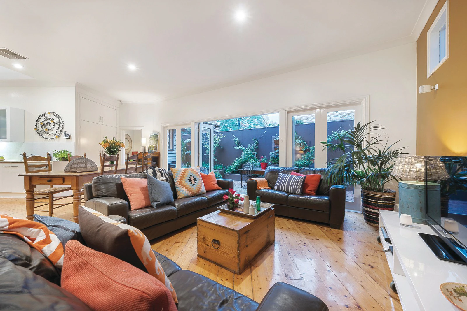 36 Windsor Crescent, Surrey Hills, VIC