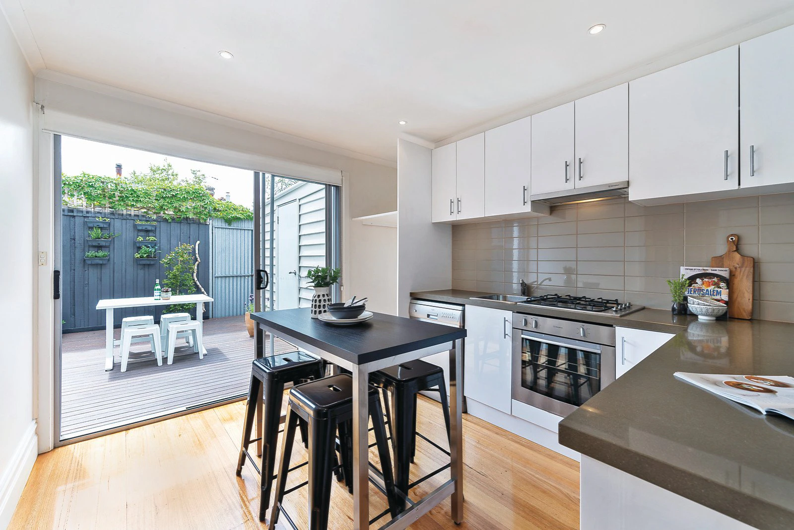 29 Little Page Street, Albert Park, VIC
