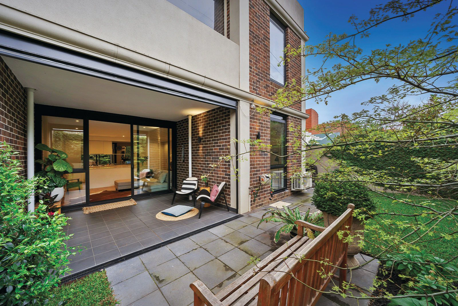 2/721-723 Toorak Road, Kooyong, VIC
