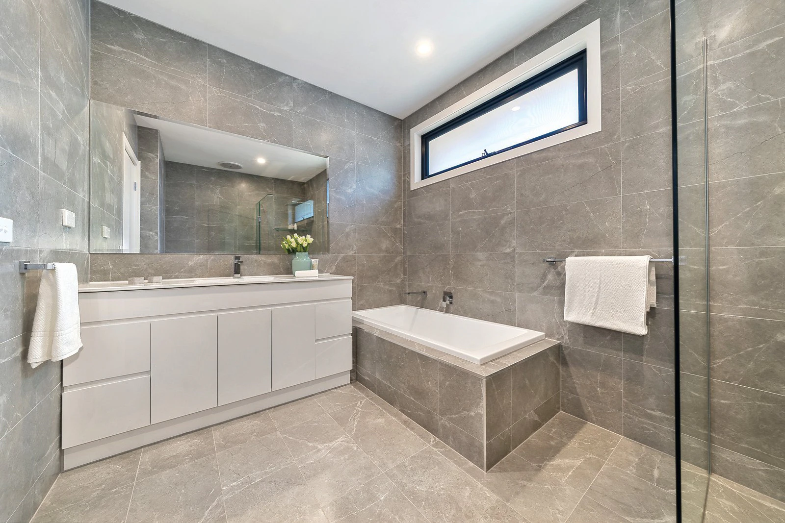 2/23 May Park Avenue, Ashwood, VIC