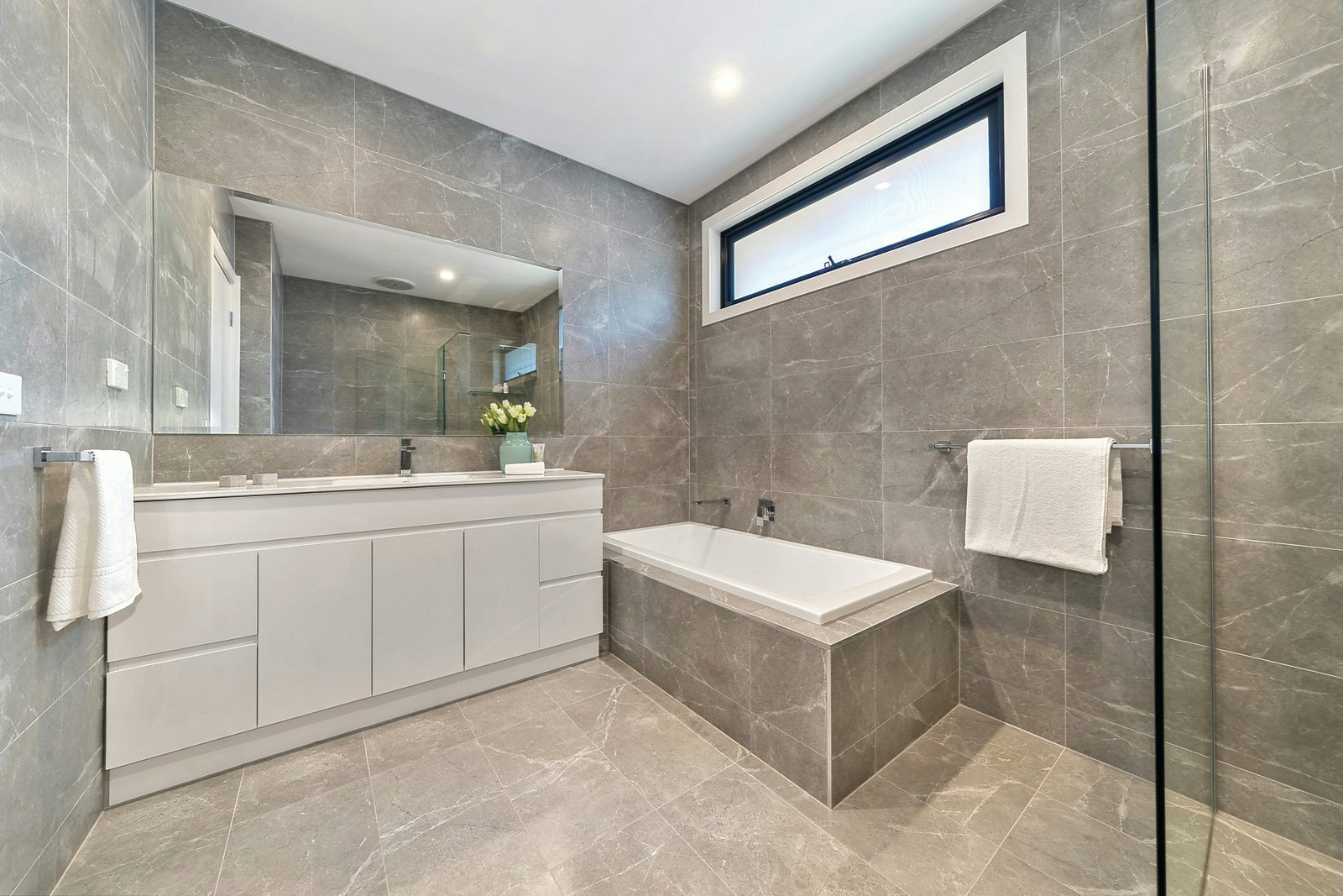 2/23 May Park Avenue, Ashwood, VIC