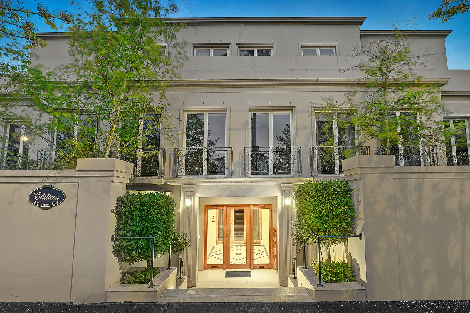 2/627 Toorak Road, Toorak, VIC
