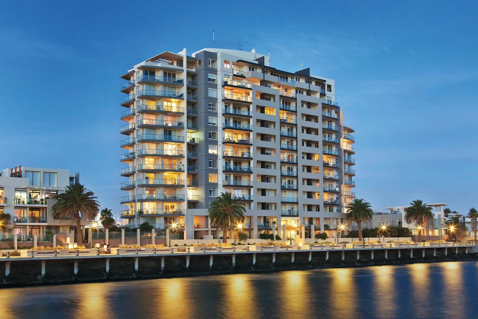 203/127 Beach Street, Port Melbourne, VIC