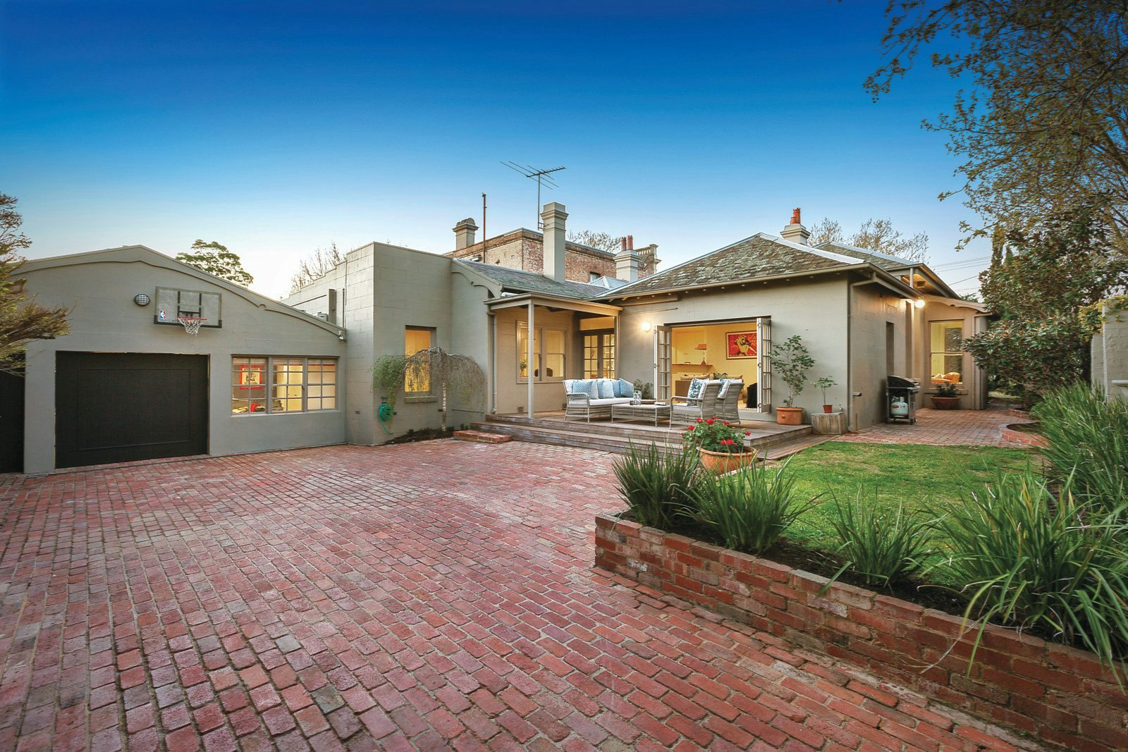 908 Malvern Road, Armadale, VIC