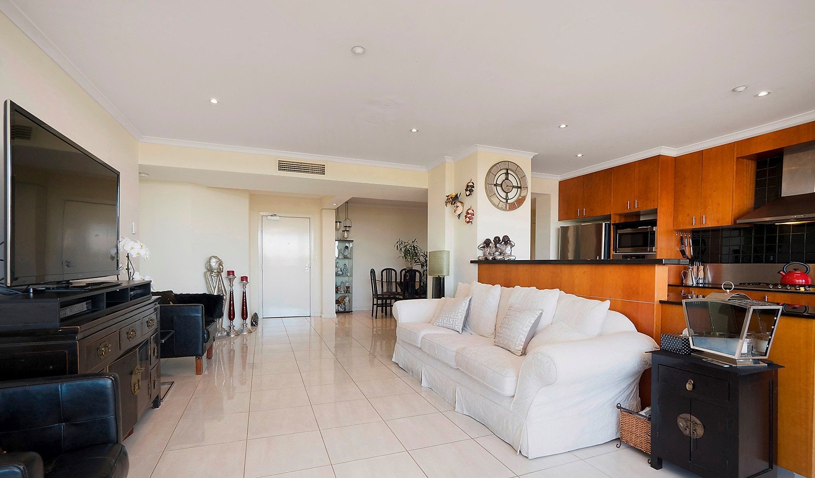 203/127 Beach Street, Port Melbourne, VIC