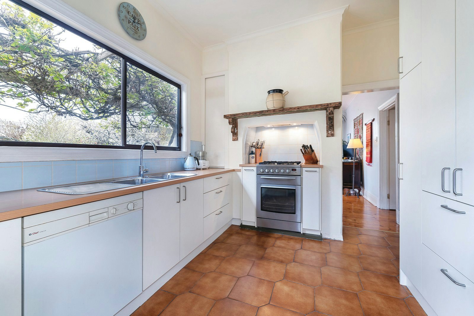 15 Valentine Grove, Armadale, VIC