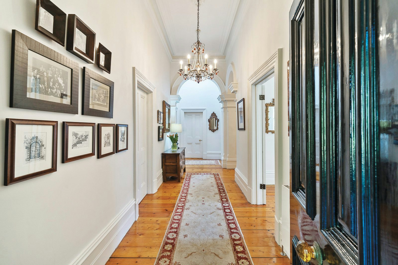 9 Woodside Crescent, Toorak, VIC