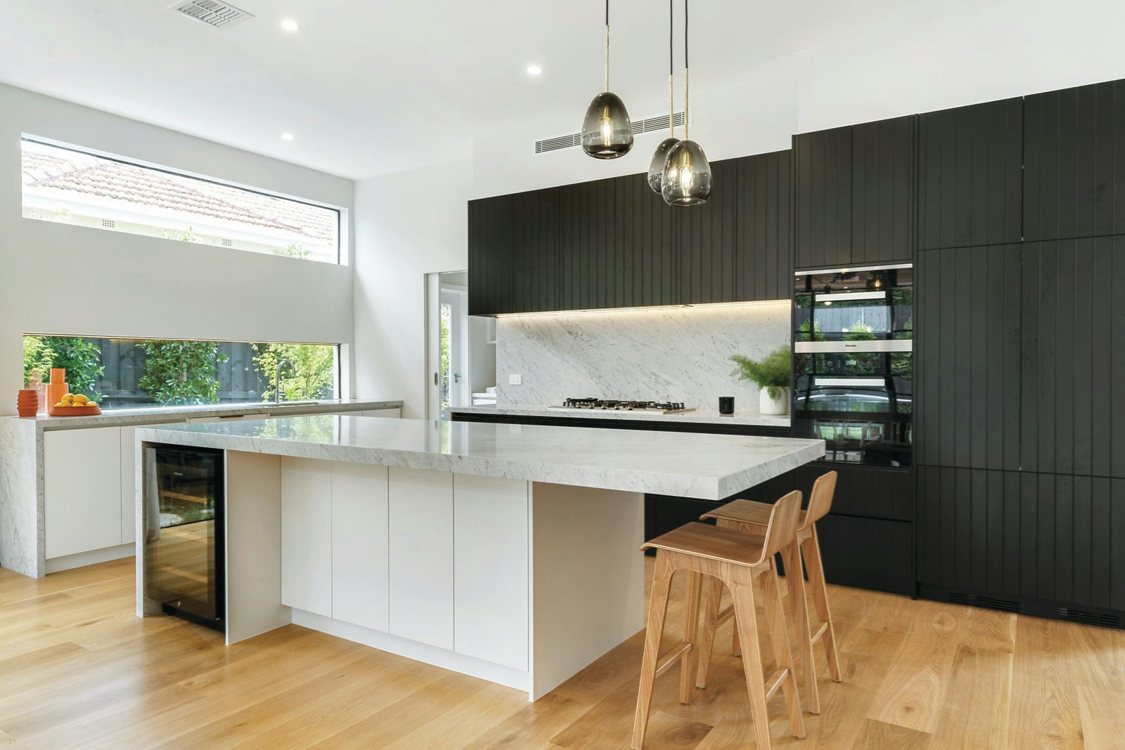 14 Orrong Crescent, Camberwell, VIC