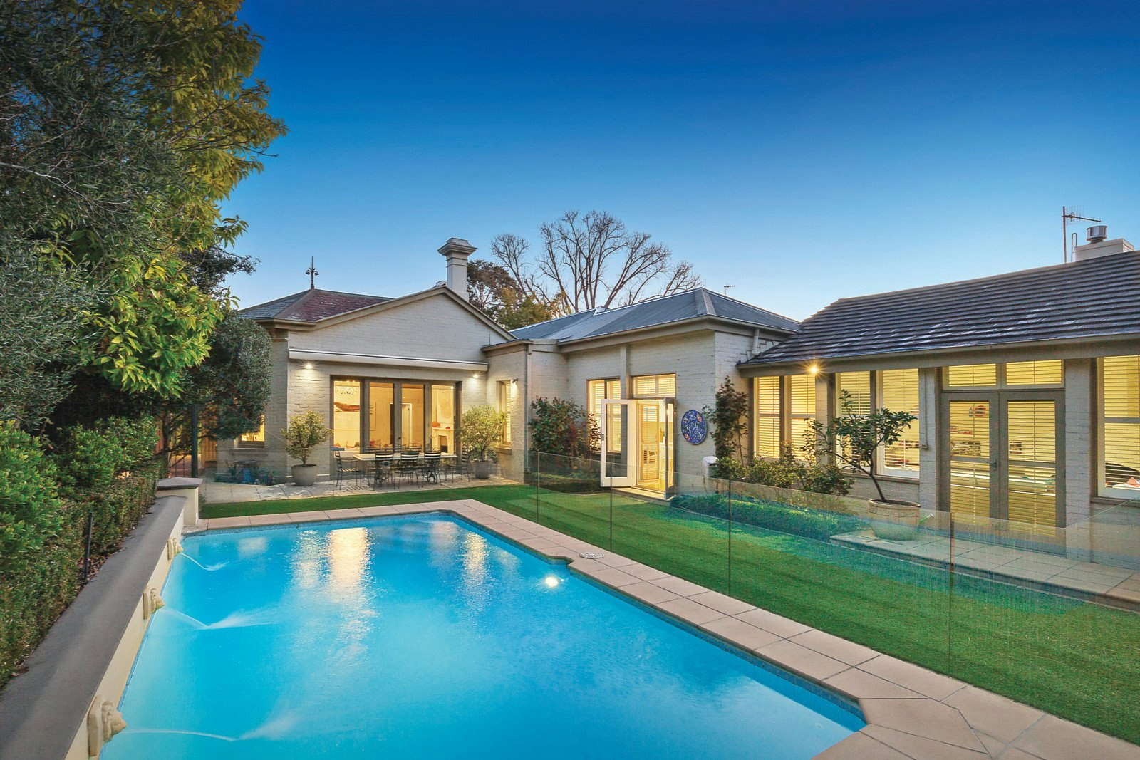 9 Woodside Crescent, Toorak, VIC