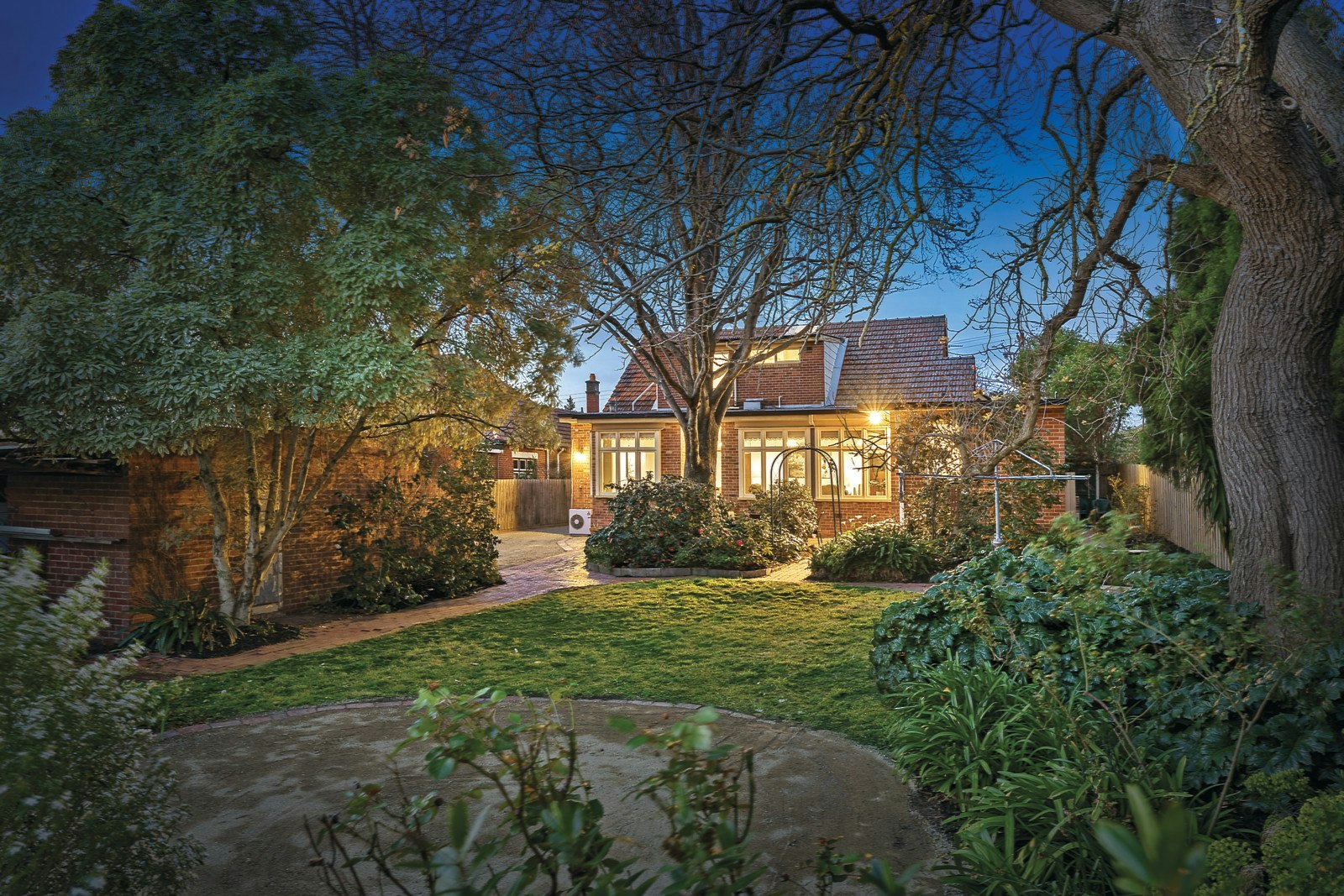 128 Canterbury Road, Canterbury, VIC