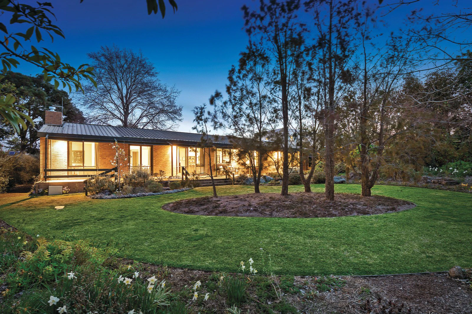 9-11 Ashley Grove, Malvern, VIC