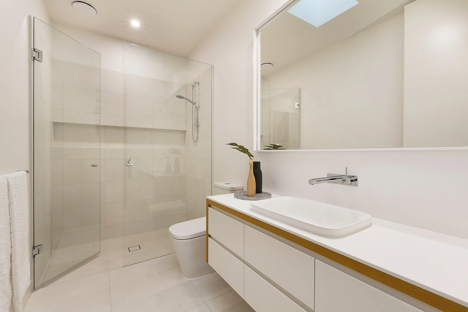 97a Linacre Road, Hampton, VIC