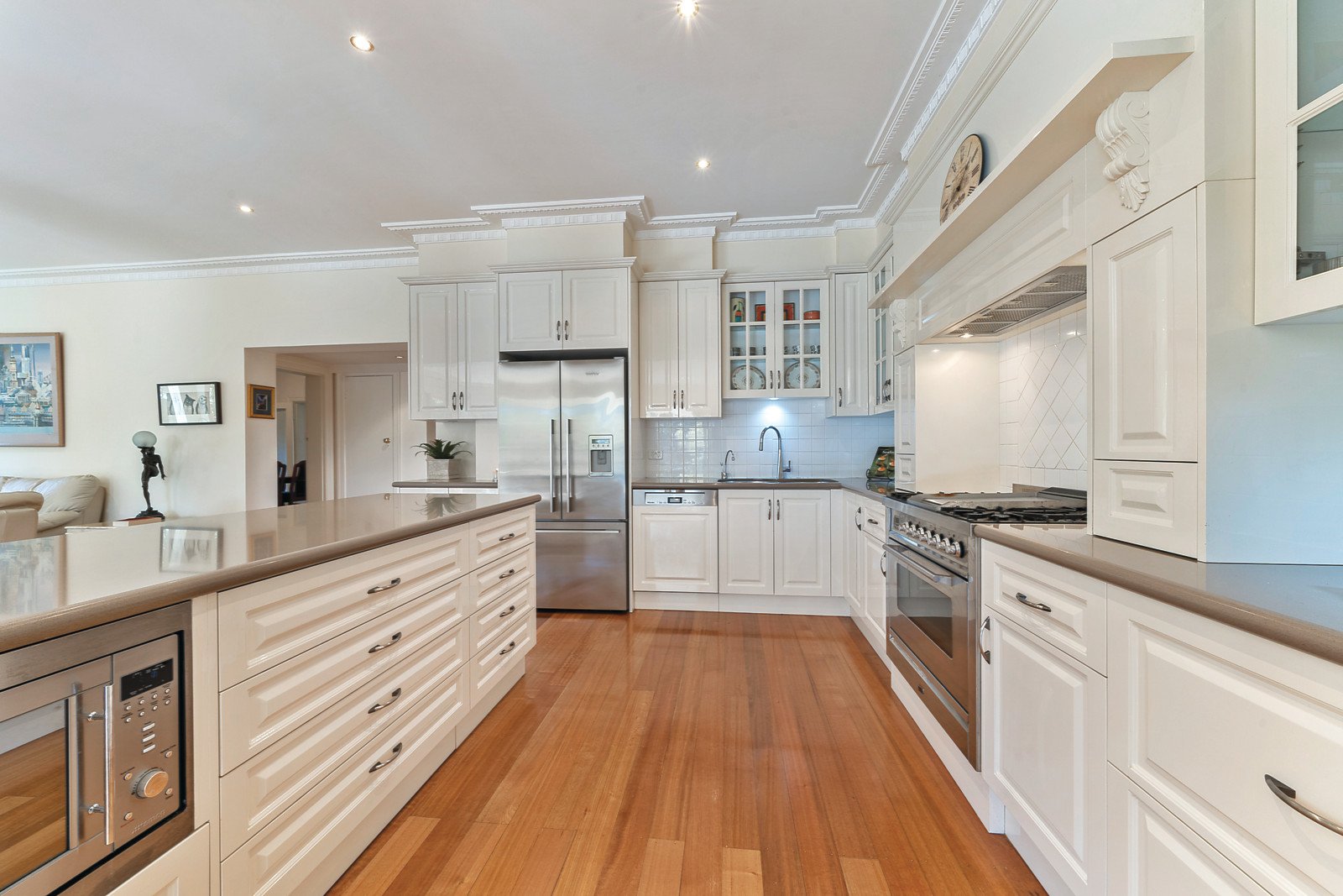 2 Berkeley Court, Kew - Thumbnail 6