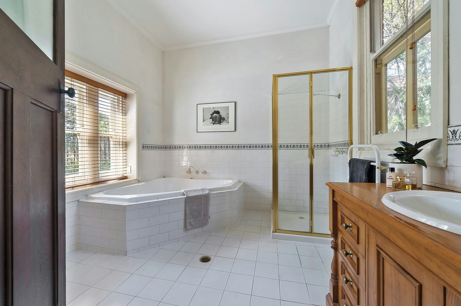 128 Canterbury Road, Canterbury, VIC