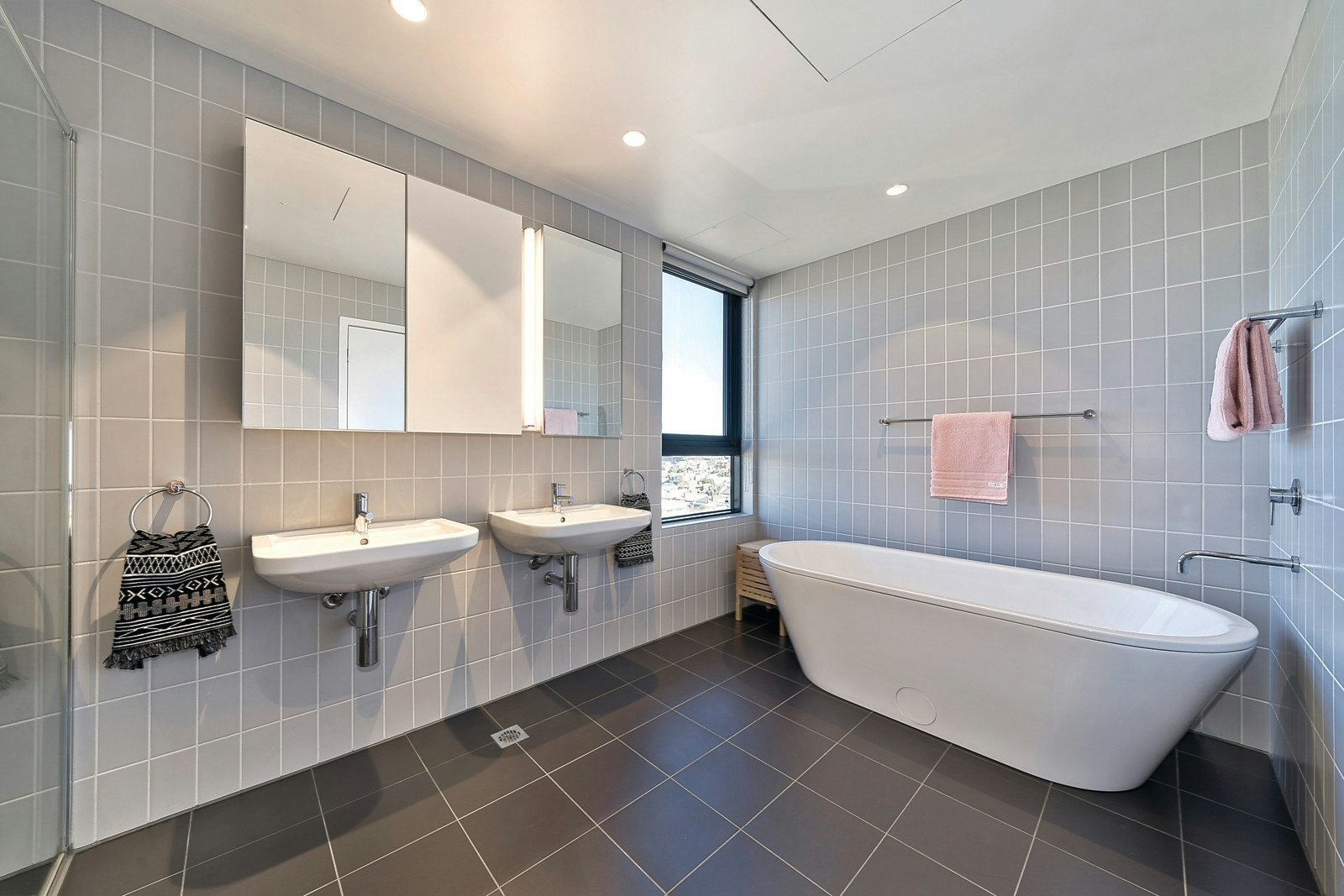 502/5 Kennedy Avenue, Richmond, VIC