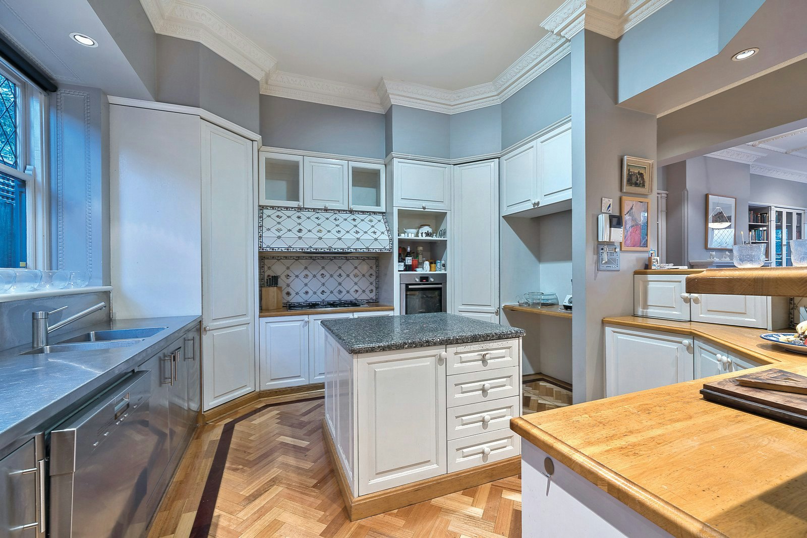 14 Zetland Road, Mont Albert, VIC