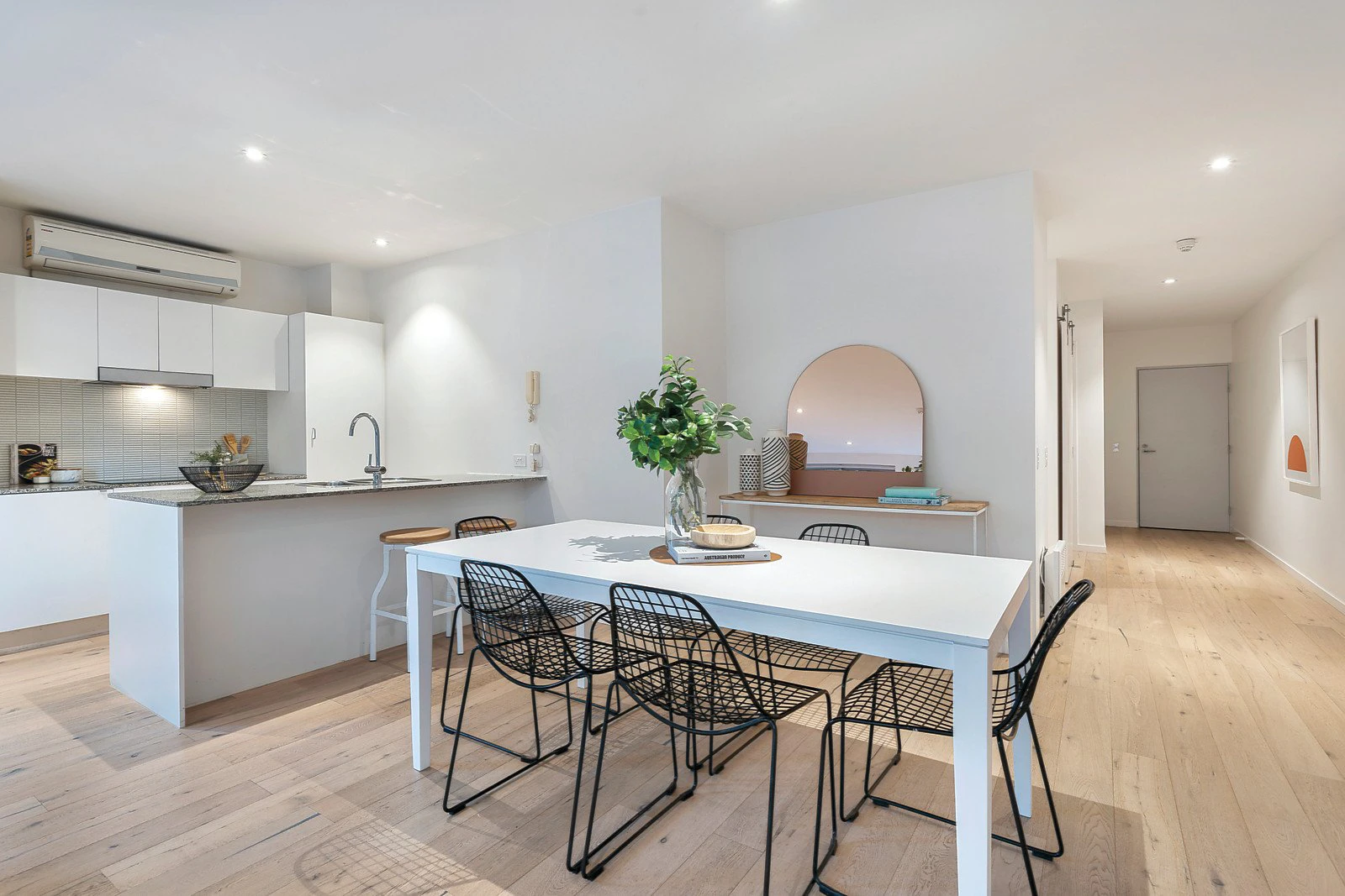 2/84 Westbury Street, St Kilda East, VIC