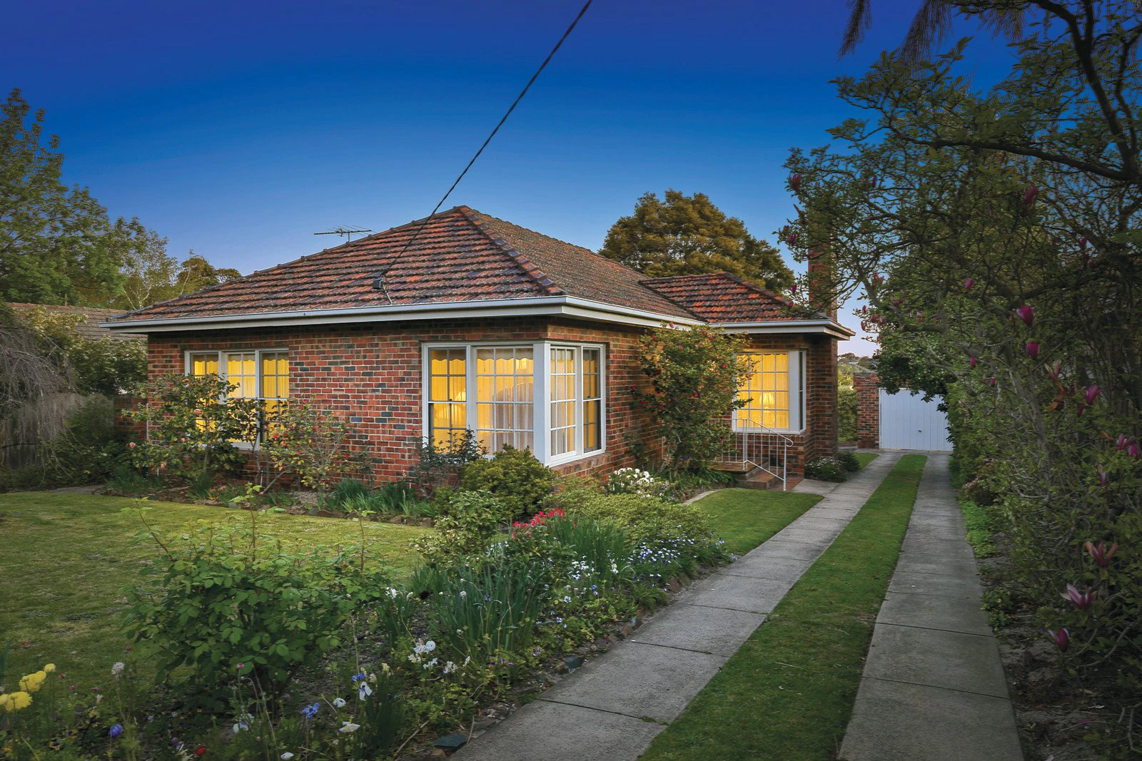 8 Ventich Street, Glen Iris, VIC
