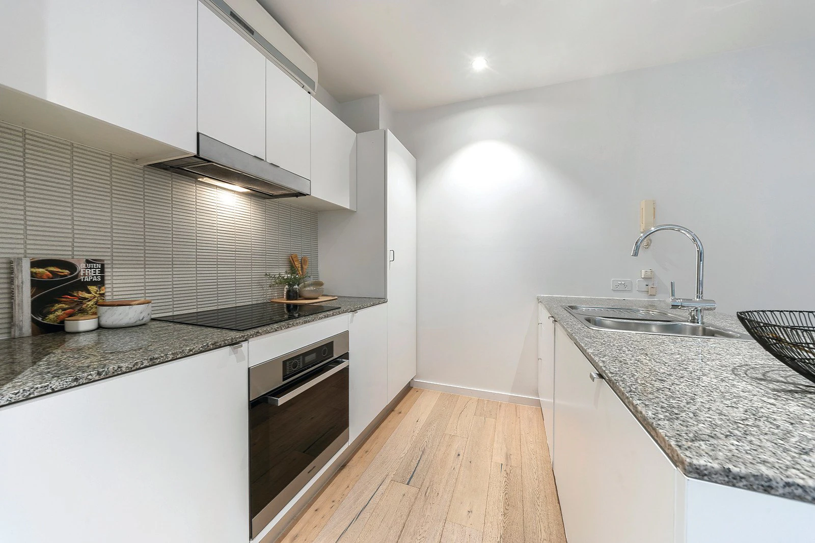 2/84 Westbury Street, St Kilda East, VIC