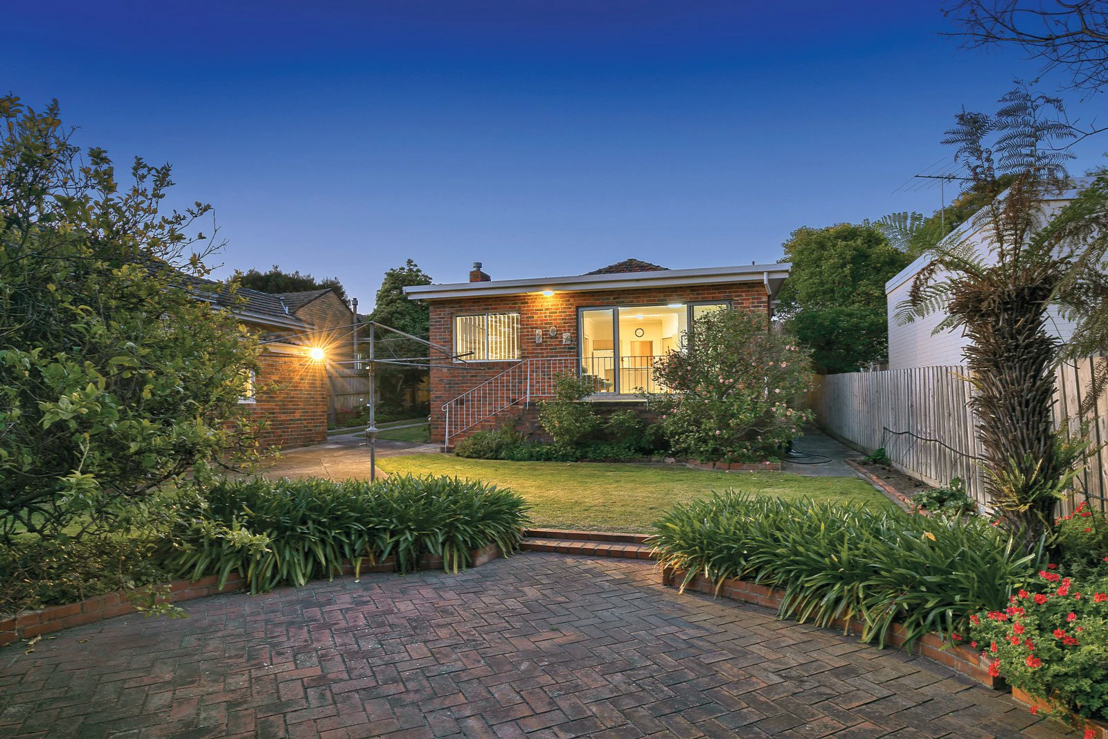 8 Ventich Street, Glen Iris, VIC
