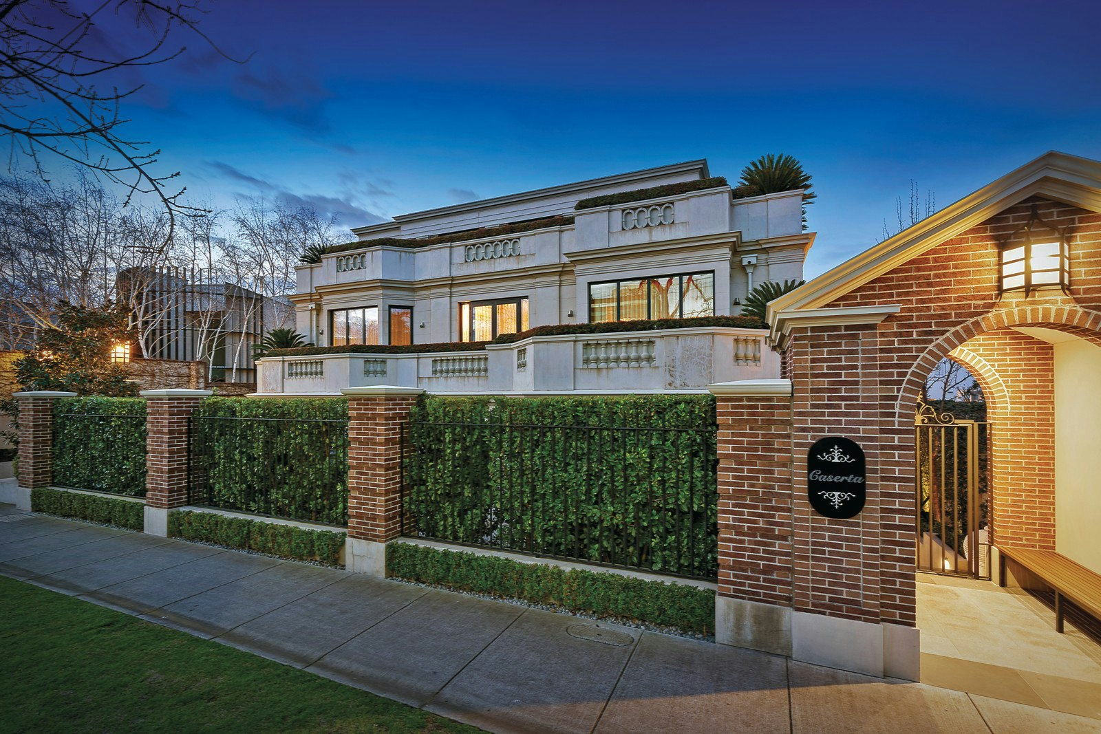 2/3 Douglas Street, Toorak, VIC