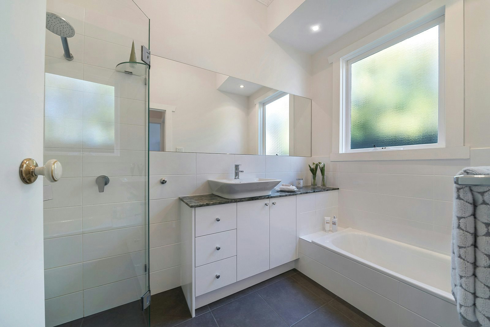 10 Banool Road, Surrey Hills, VIC