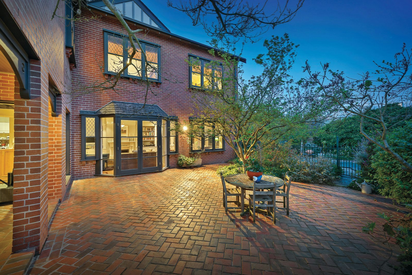 14 Zetland Road, Mont Albert, VIC