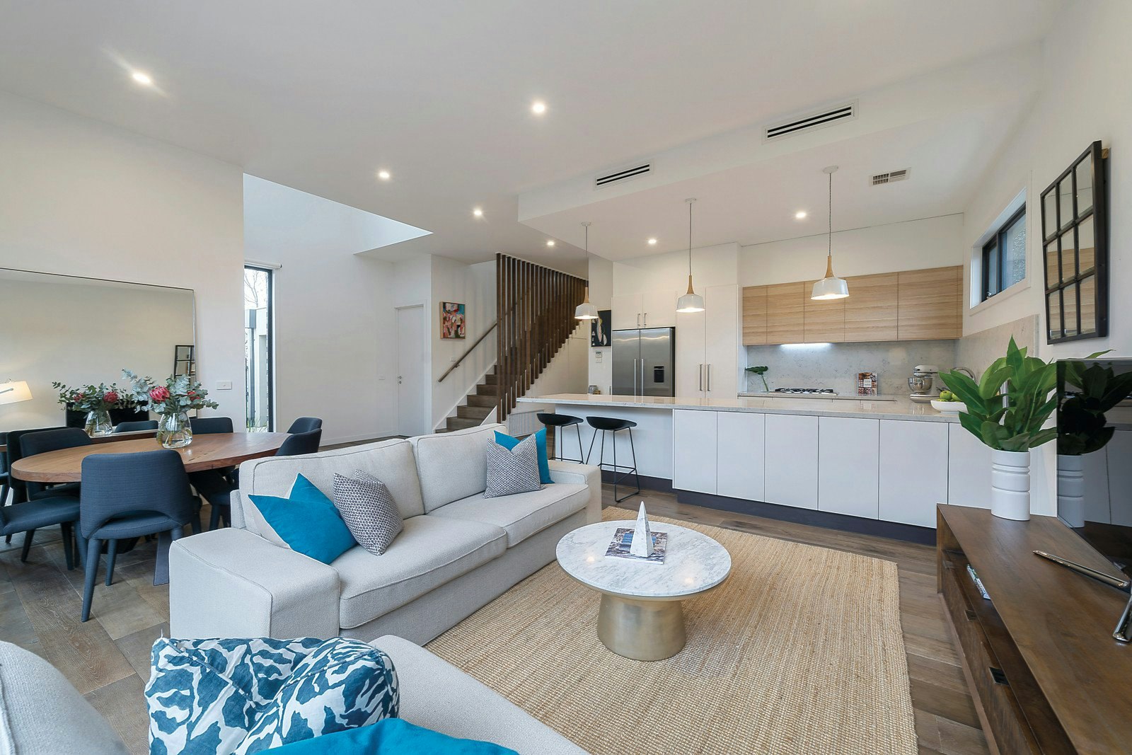 2/124 Harp Road, Kew, VIC