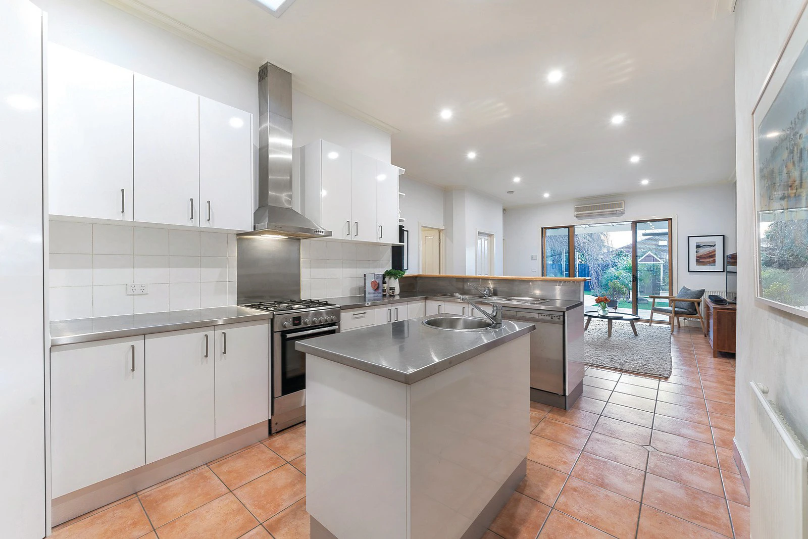 15 Karma Avenue, Malvern East, VIC