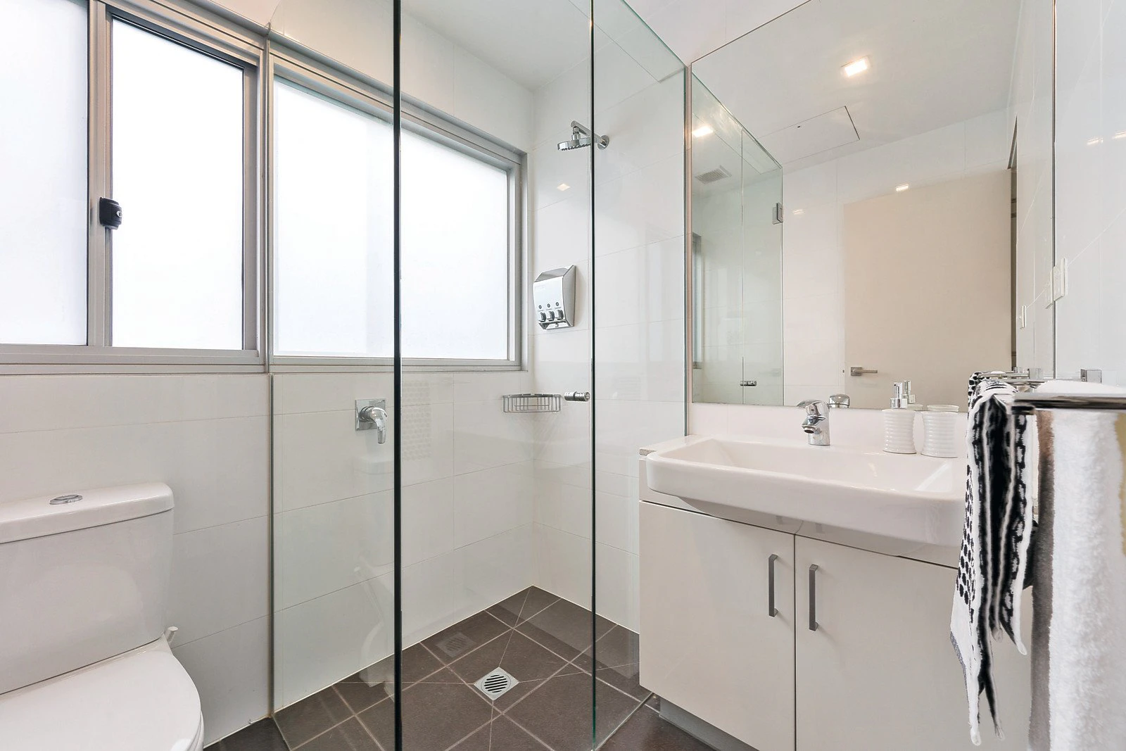 8/285 Tooronga Road, Glen Iris, VIC