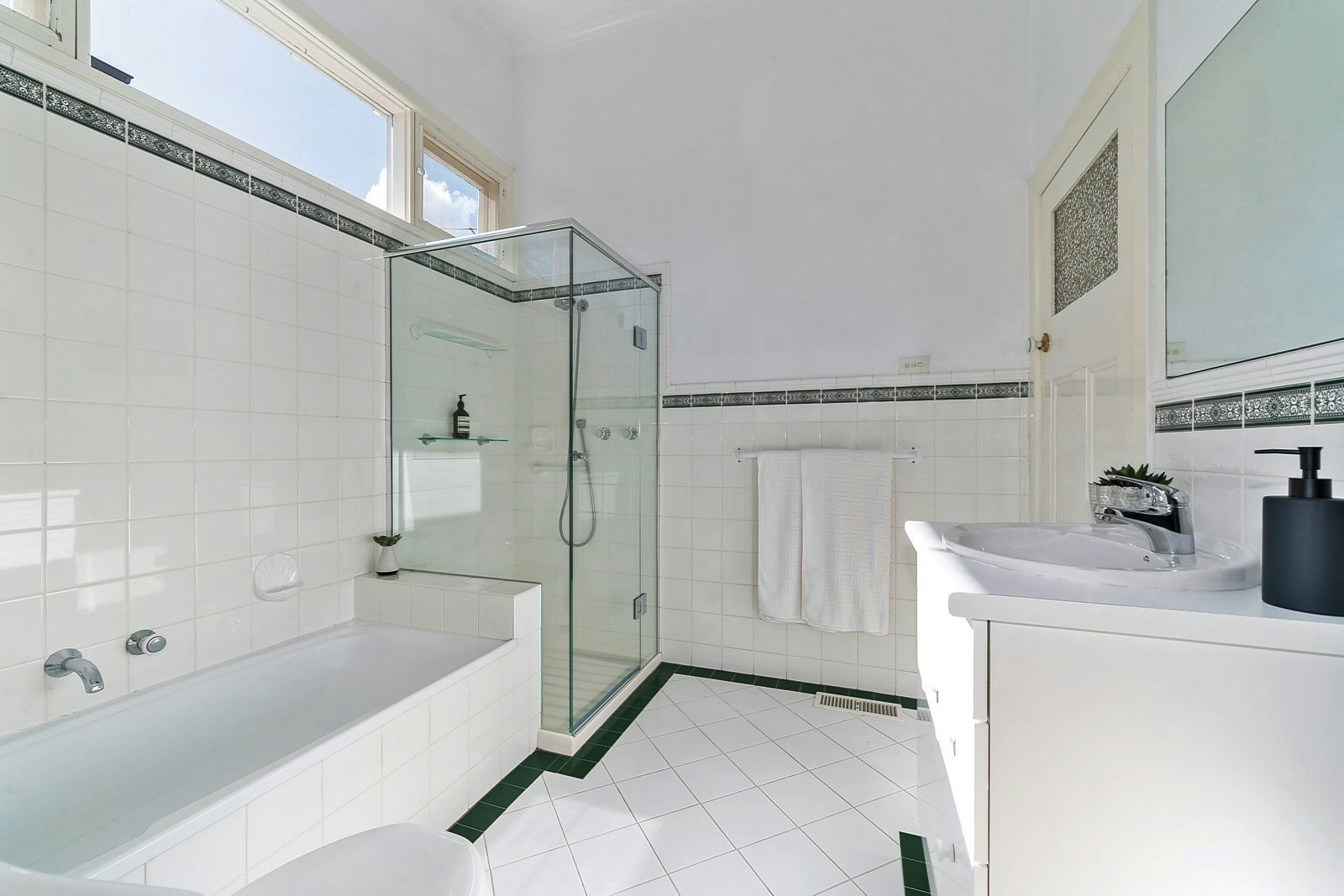 14 Margarita Street, Hampton, VIC