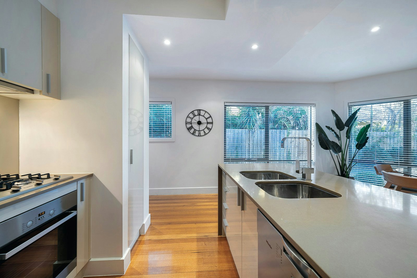 1/3 Bronte Court, Hampton, VIC