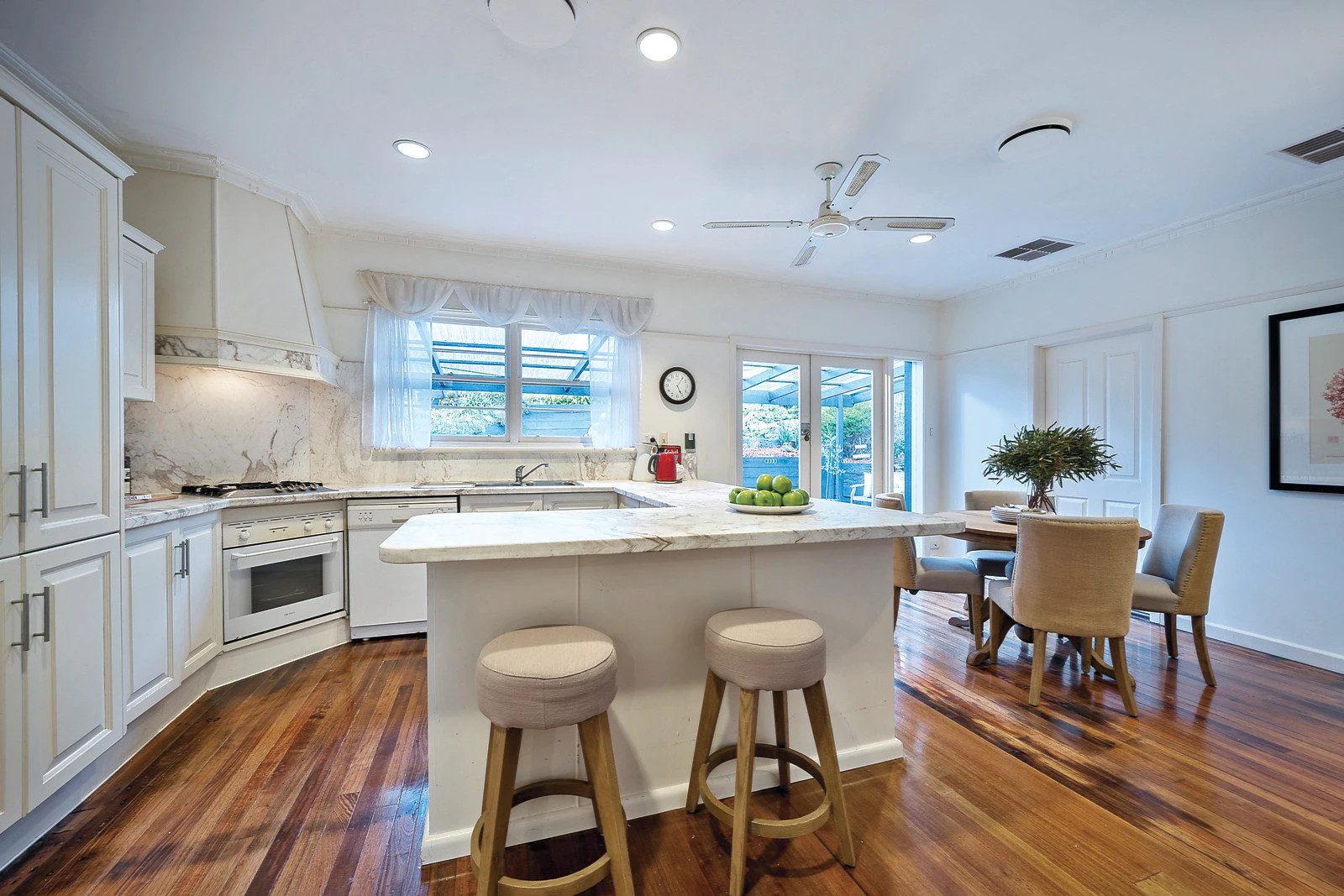 25 Graham Street, Surrey Hills, VIC