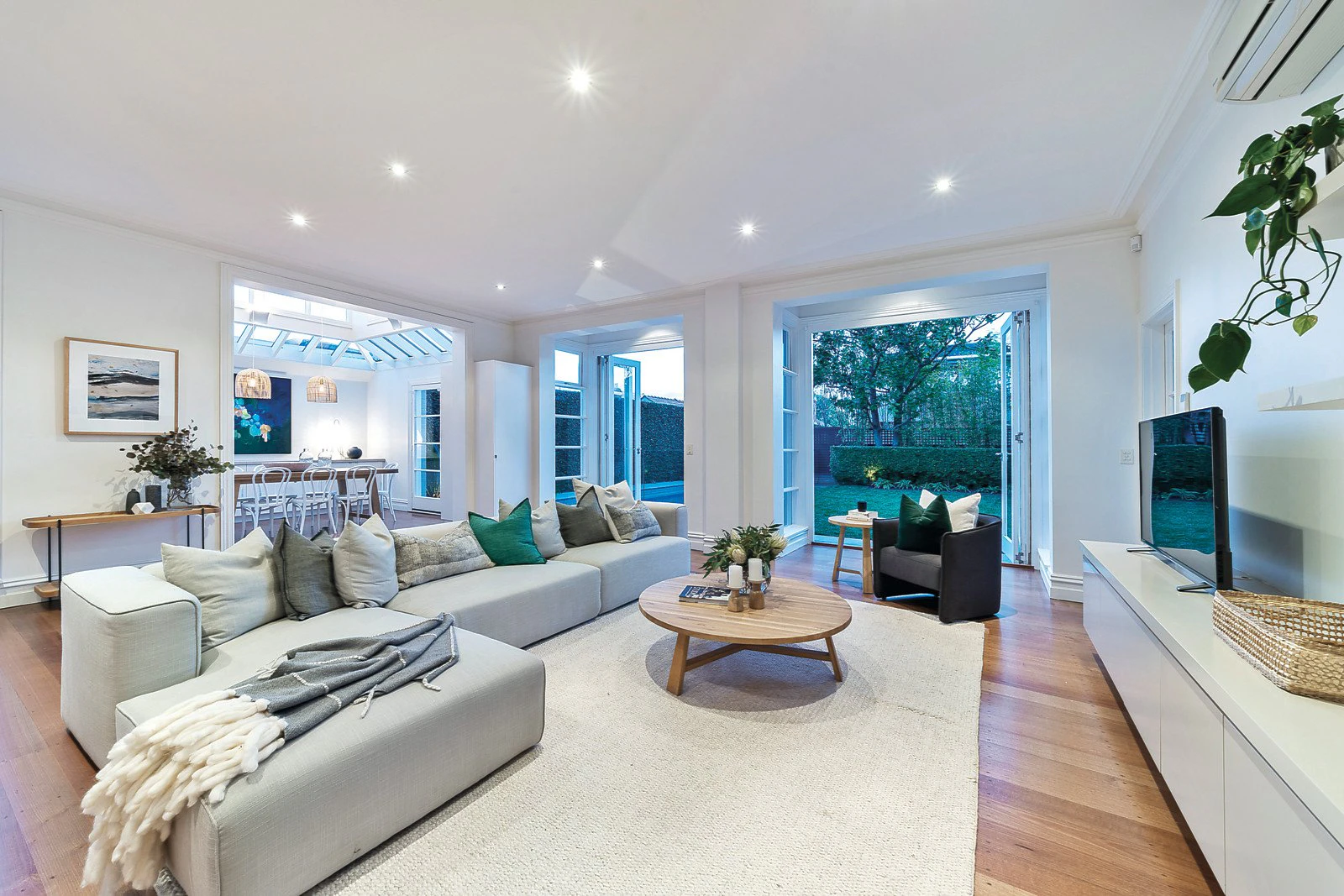 32 Wheatland Road, Malvern, VIC
