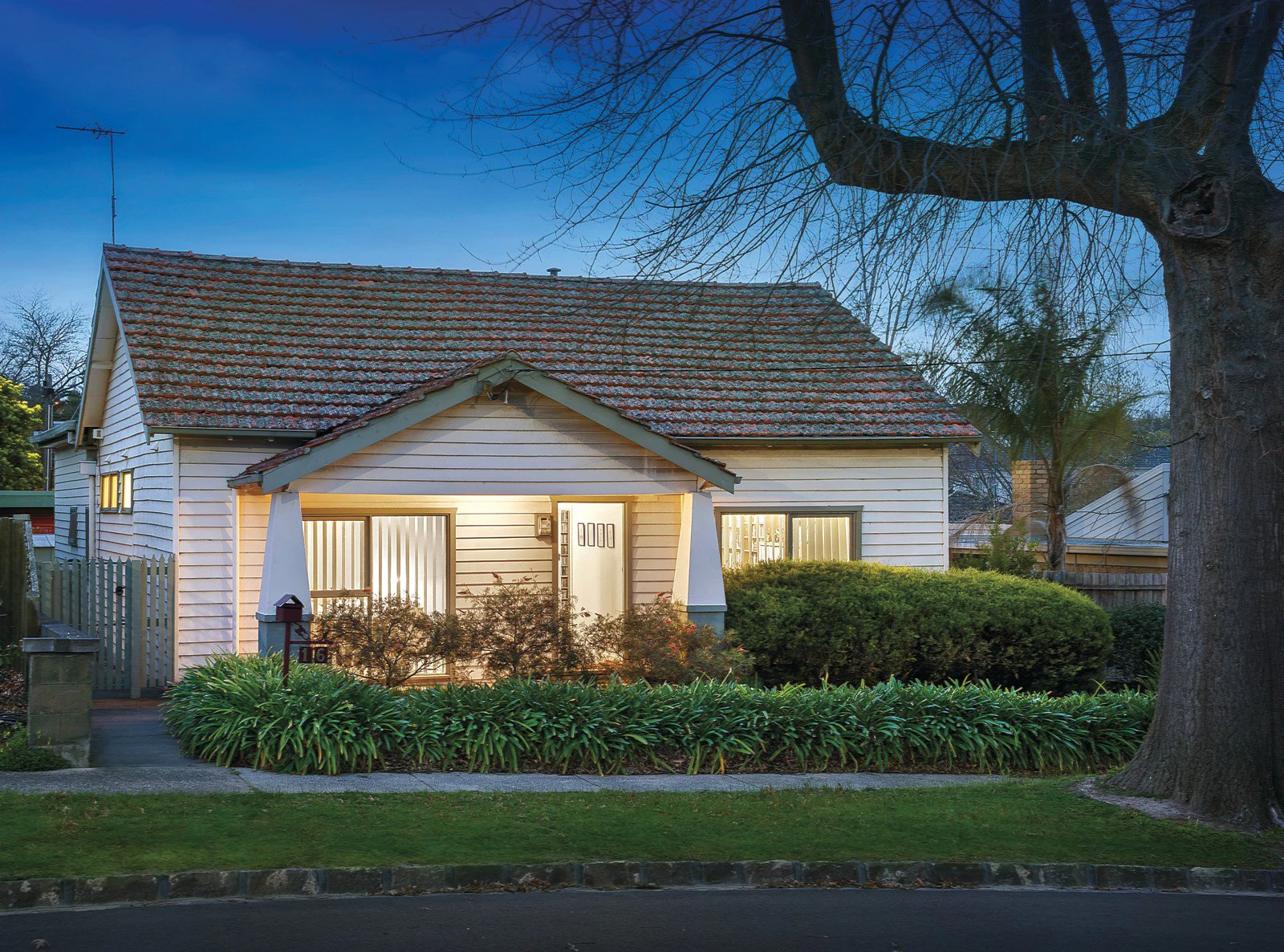 16 Grosvenor Parade, Balwyn, VIC