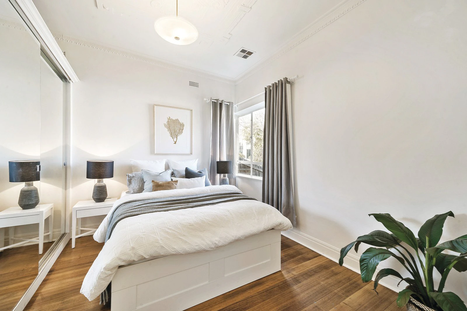 4 Raymond Grove, Caulfield South, VIC